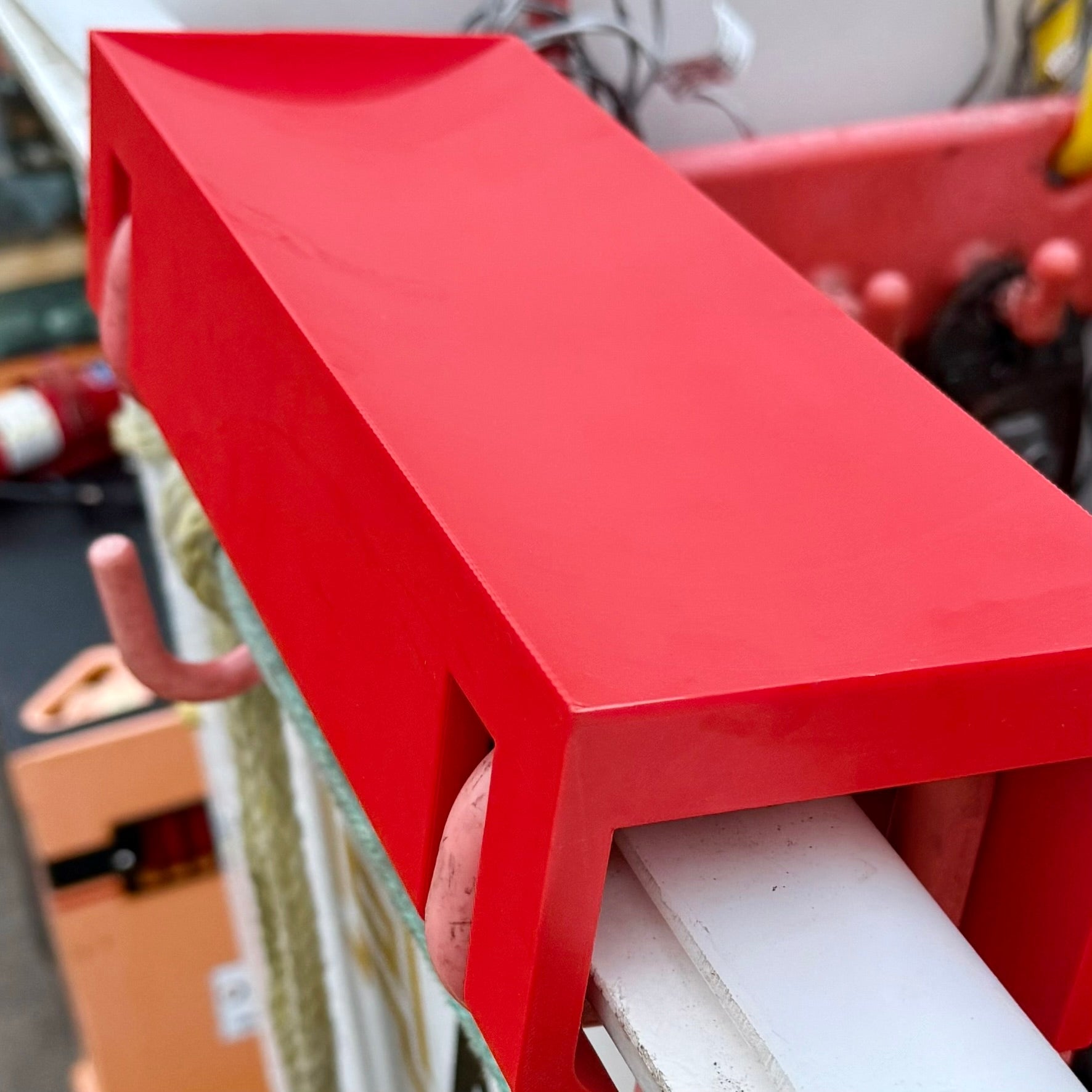 Bucket Bench – Linemen Bucket Organizer & Aerial Worktable