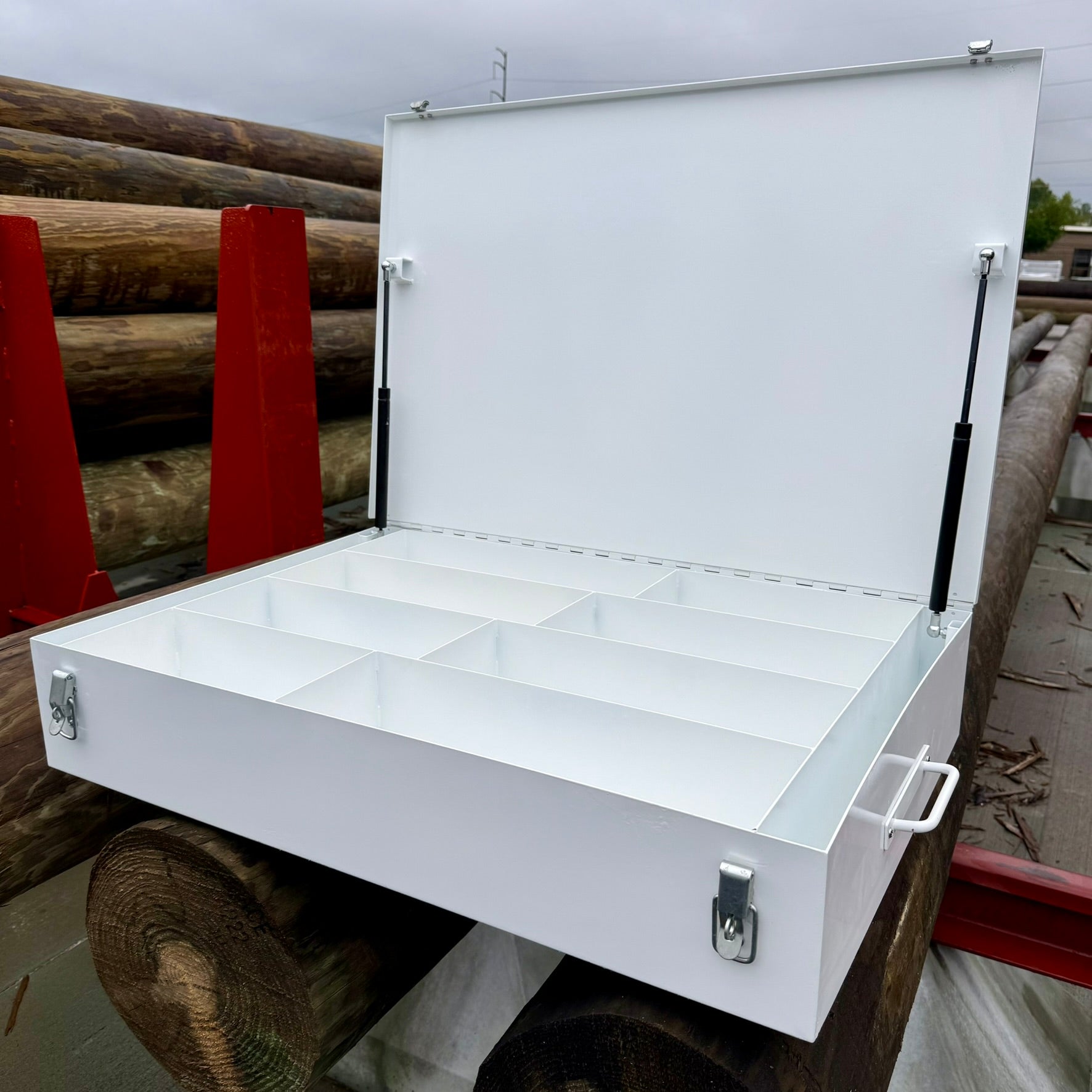 8-Compartment Bolt Bin for 5/8" & 3/4" Bucket Truck