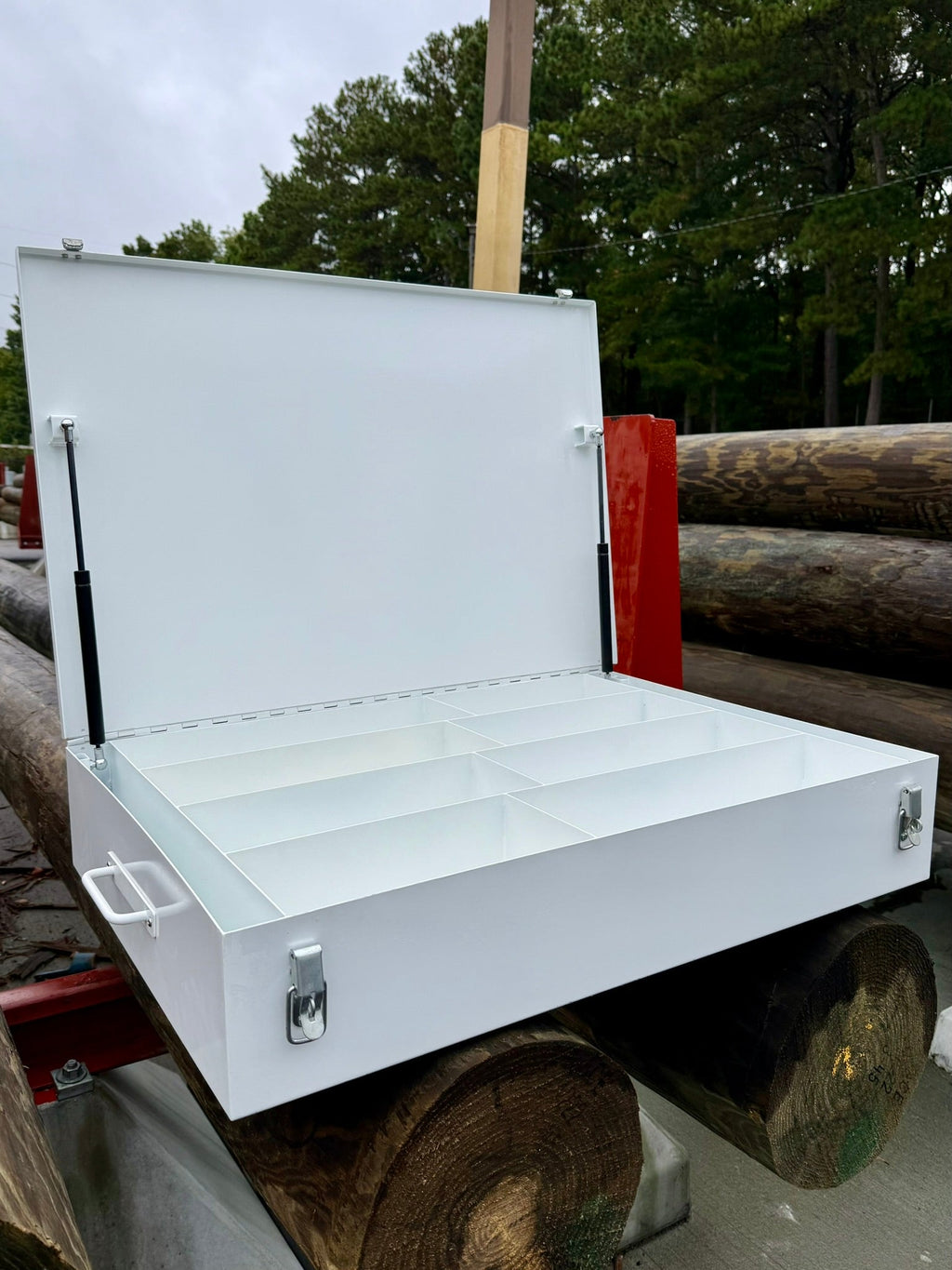 8-Compartment Bolt Bin for 5/8" & 3/4" Bucket Truck