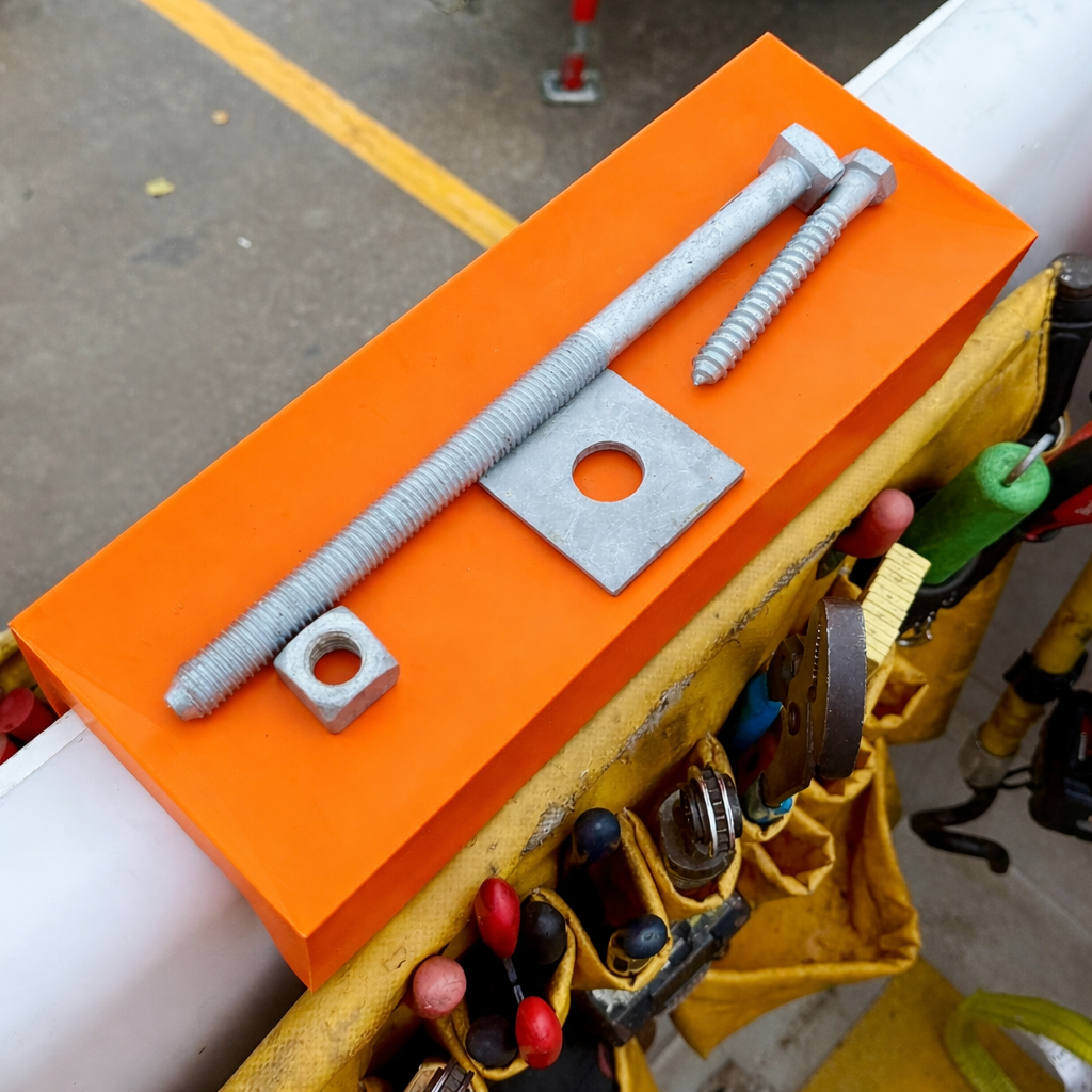 Bucket Bench – Linemen Bucket Organizer & Aerial Worktable